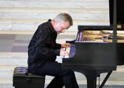 Ilya Yakushev in Concert
